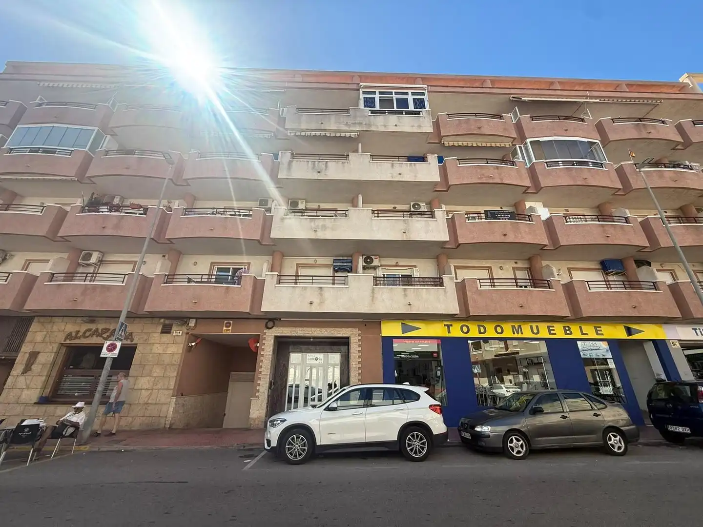 Vista exterior de Piso en venta en Guardamar del Segura con Trastero y Amueblado