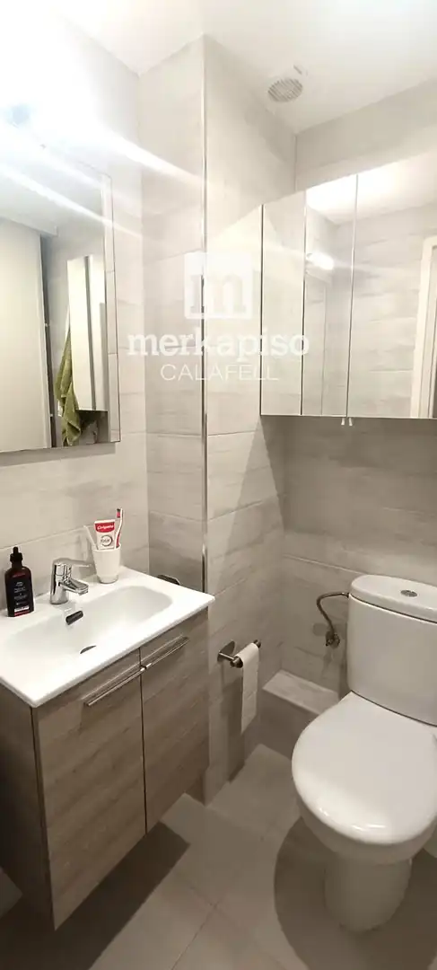 Bathroom of Flat for sale in El Vendrell  with Air Conditioner, Heating and Terrace
