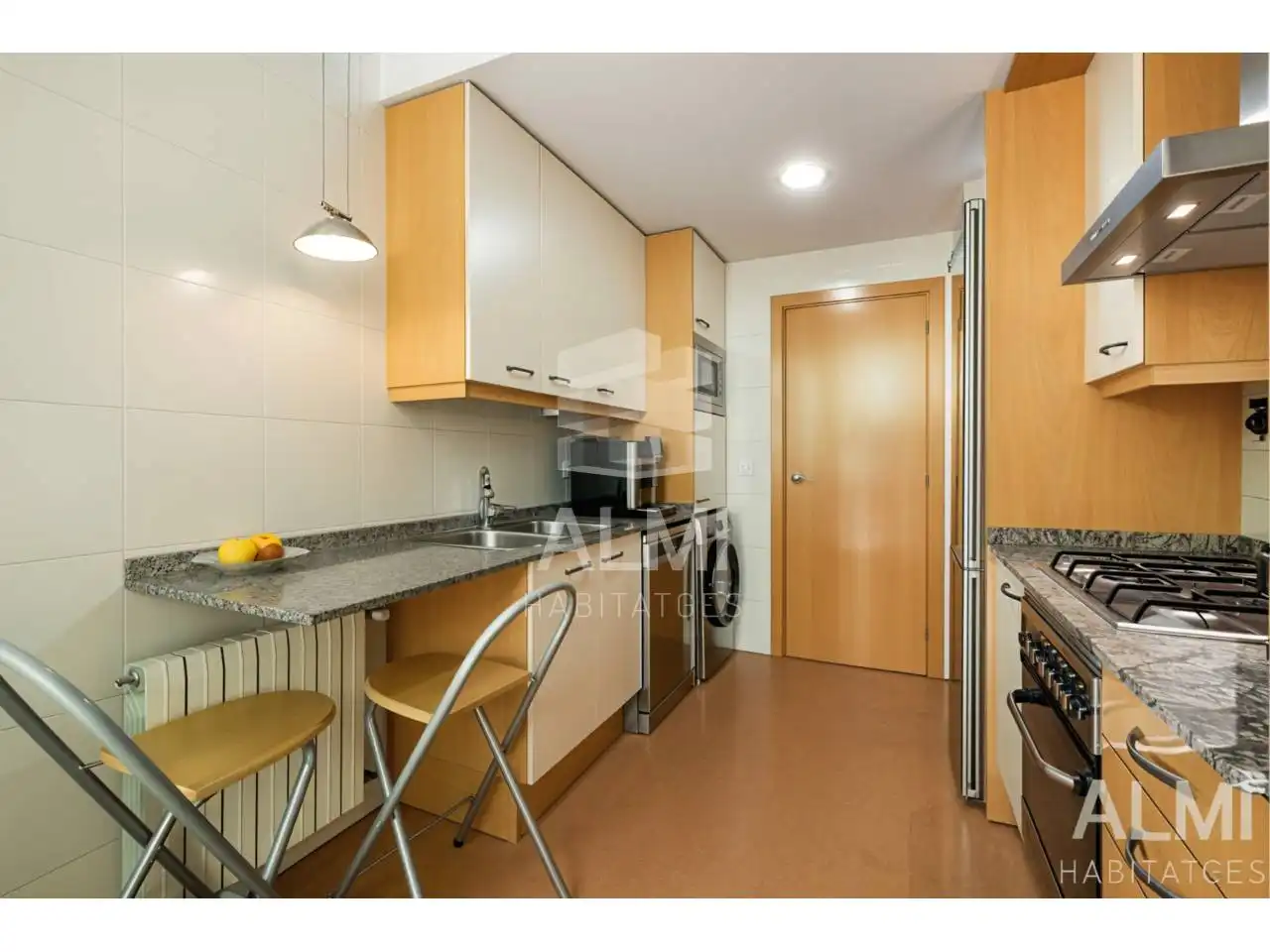Küche von Wohnung zum Verkauf in Barcelona mit Klimaanlage, Heizung und Parkett