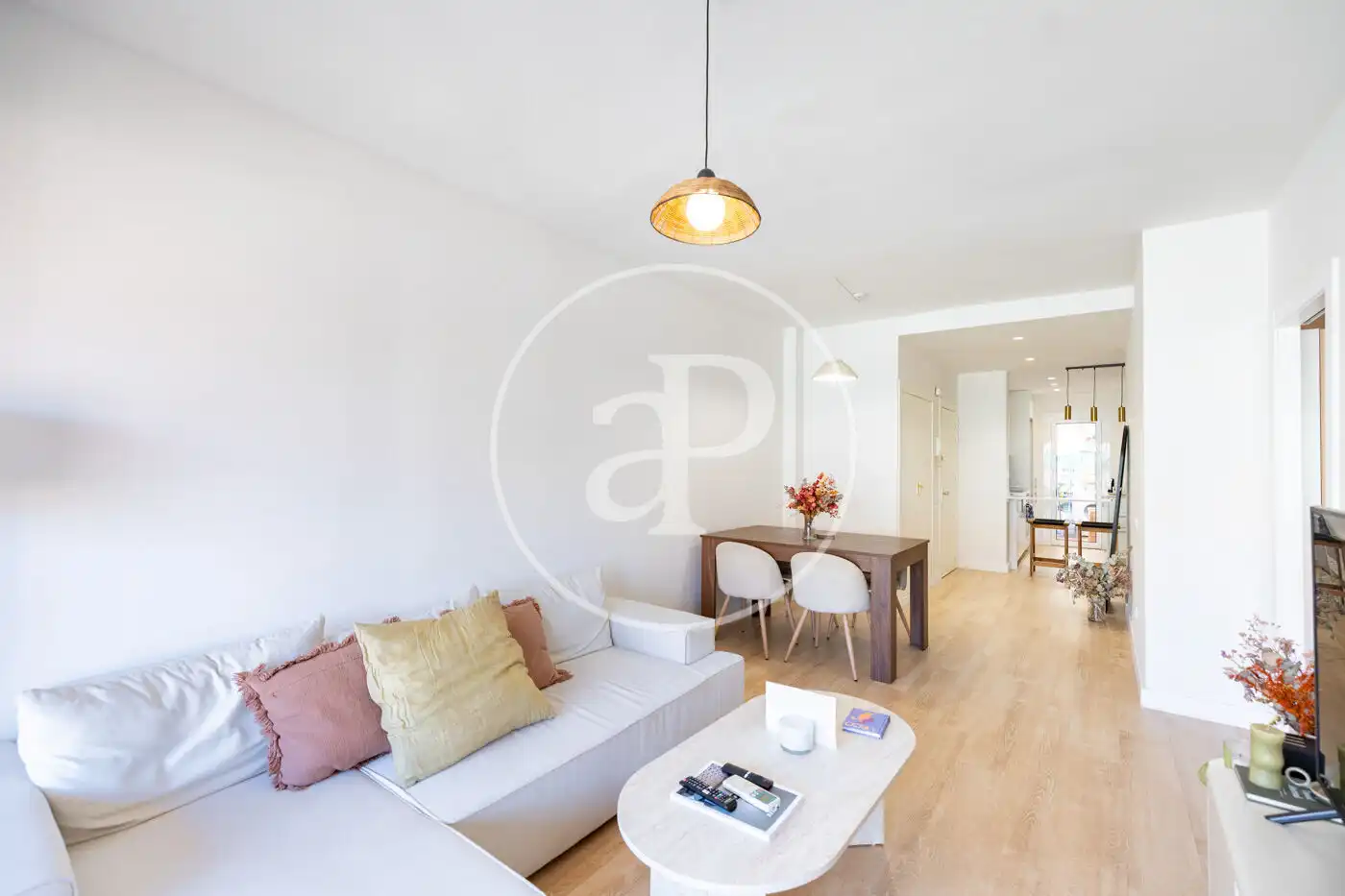 Sala d'estar de Pis en venda en Barcelona amb Aire condicionat i Terrassa