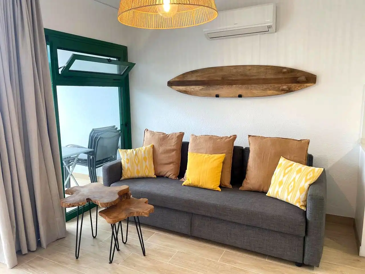 Planta baja de alquiler en Azucenas, San Agustín - Bahía Feliz