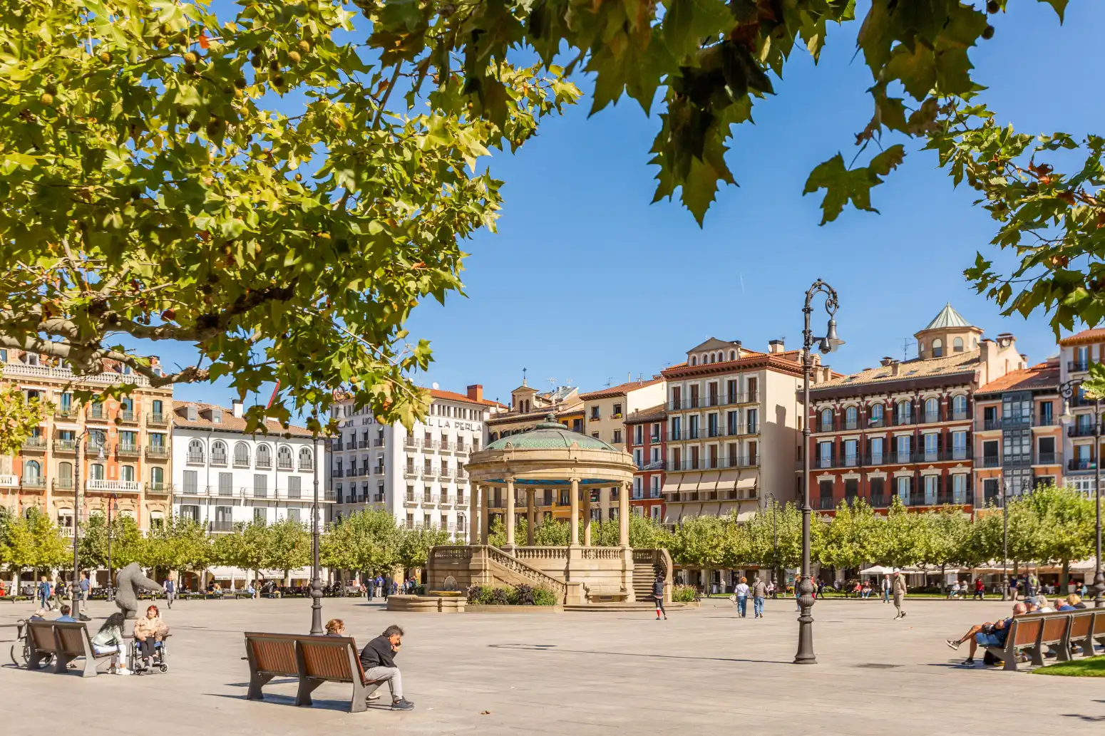 Vista exterior de Ático en venta en  Pamplona / Iruña con Calefacción, Amueblado y Balcón
