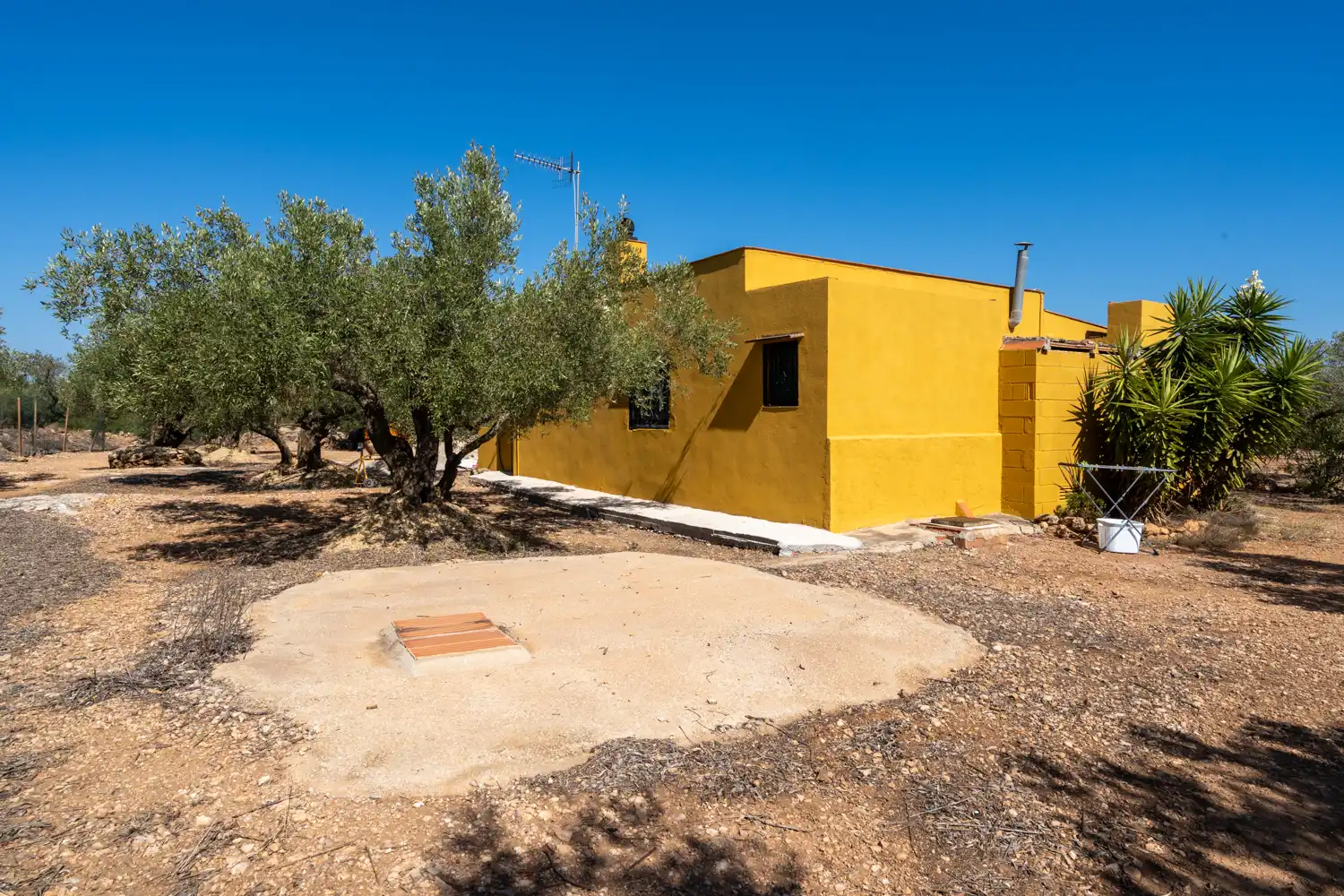 Vista exterior de Finca rústica en venta en L'Aldea con Terraza y Amueblado