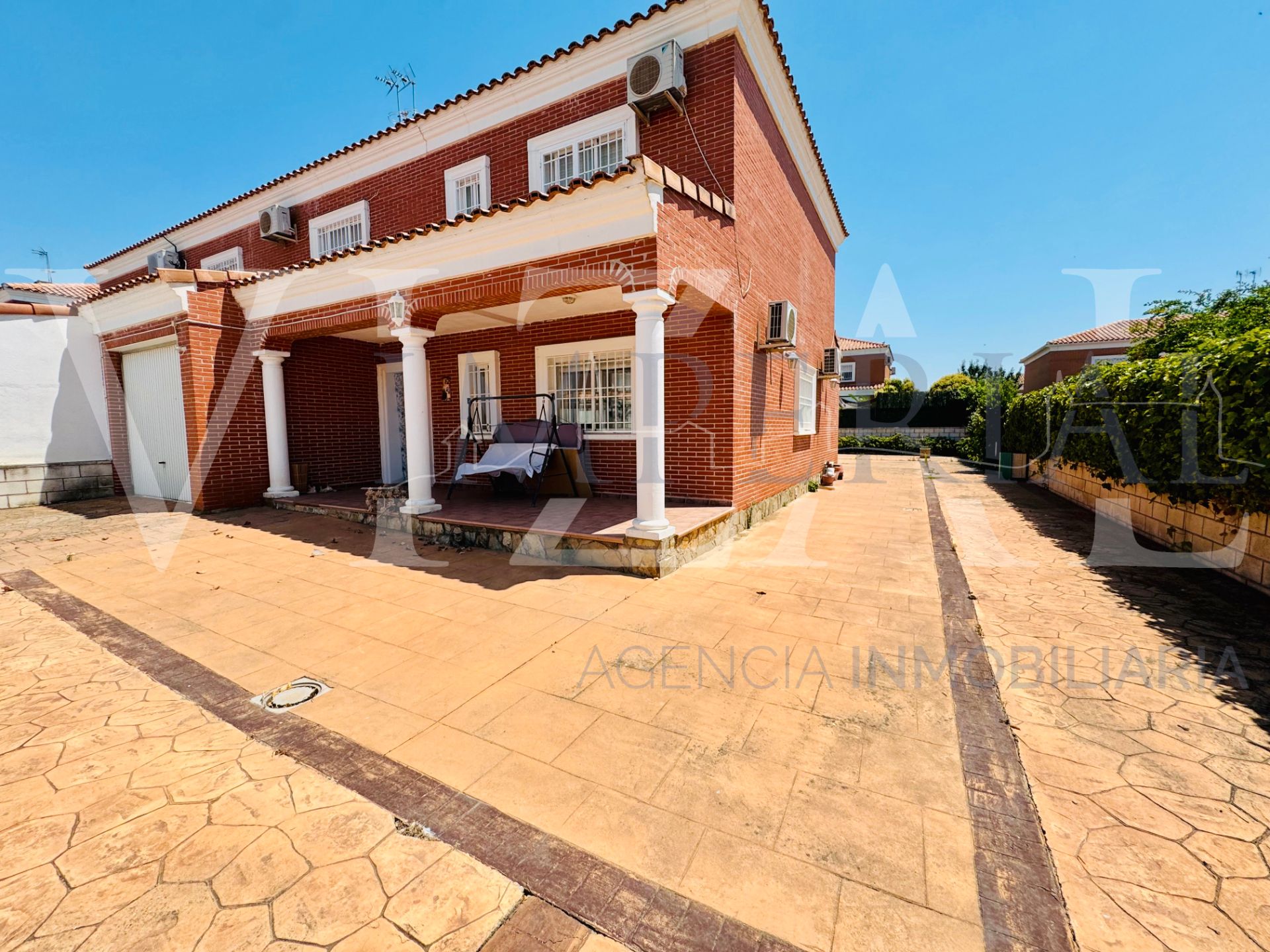 Jardí de Casa adosada en venda en Barcience amb Aire condicionat, Calefacció i Jardí privat