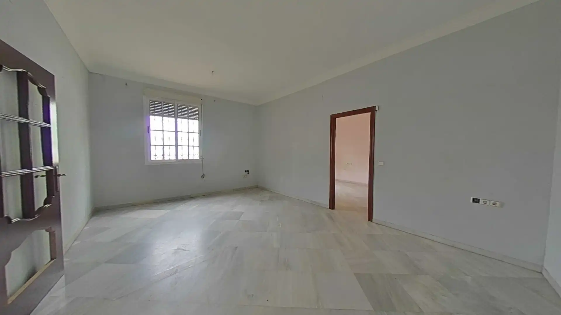 Sala d'estar de Casa adosada en venda en El Viso del Alcor amb Terrassa i Balcó