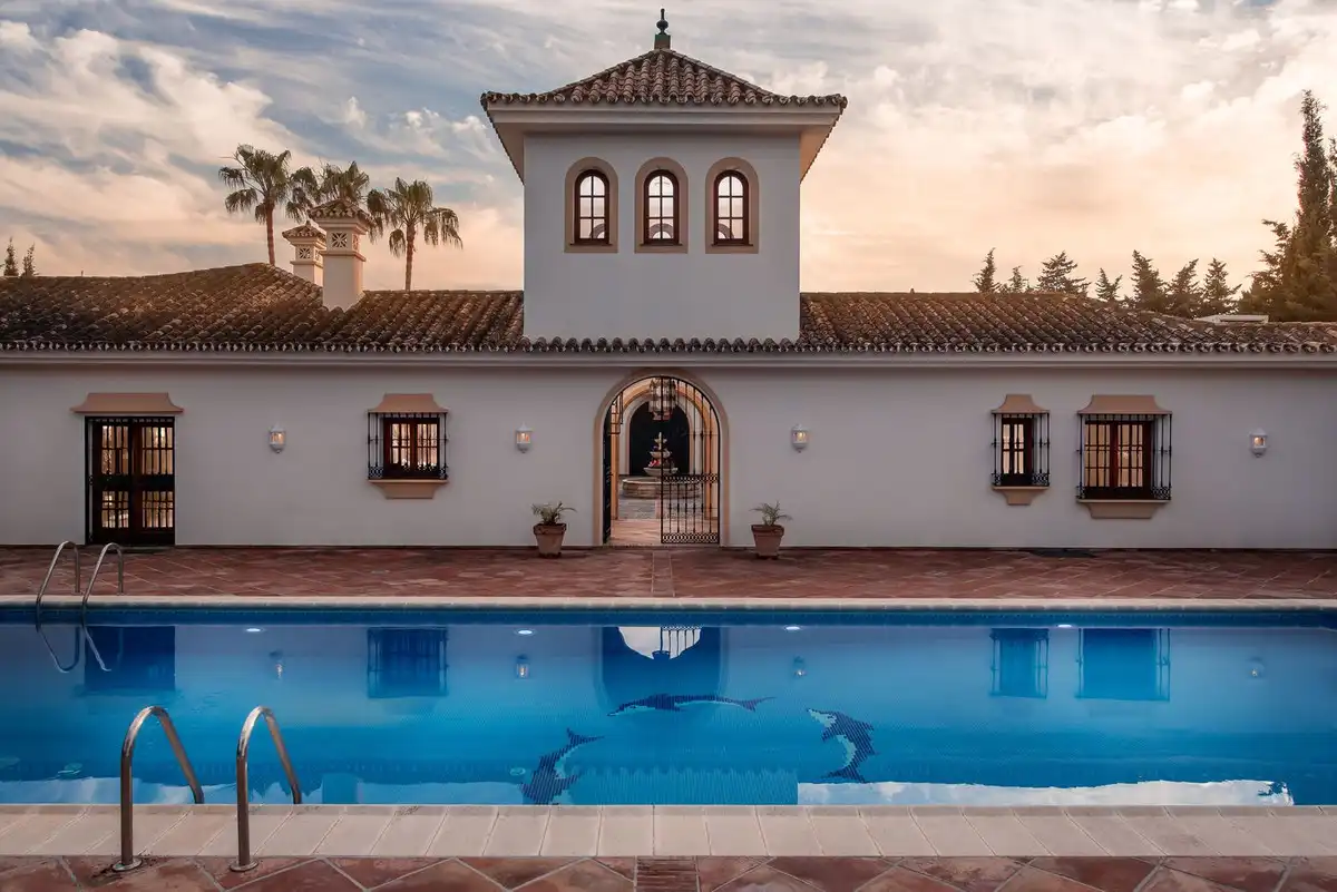 Piscina de Terreno en venta en Manilva