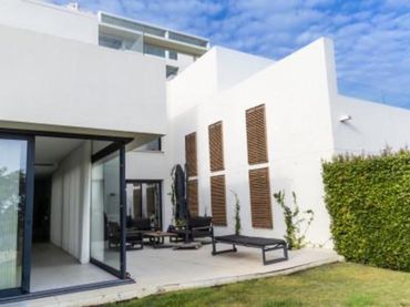 Maison mitoyenne avec balcon à vendre à Casares Golf - Casares del Sol