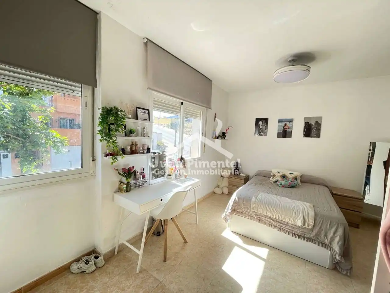 Dormitori de Casa adosada en venda en Estepona amb Aire condicionat, Jardí privat i Terrassa