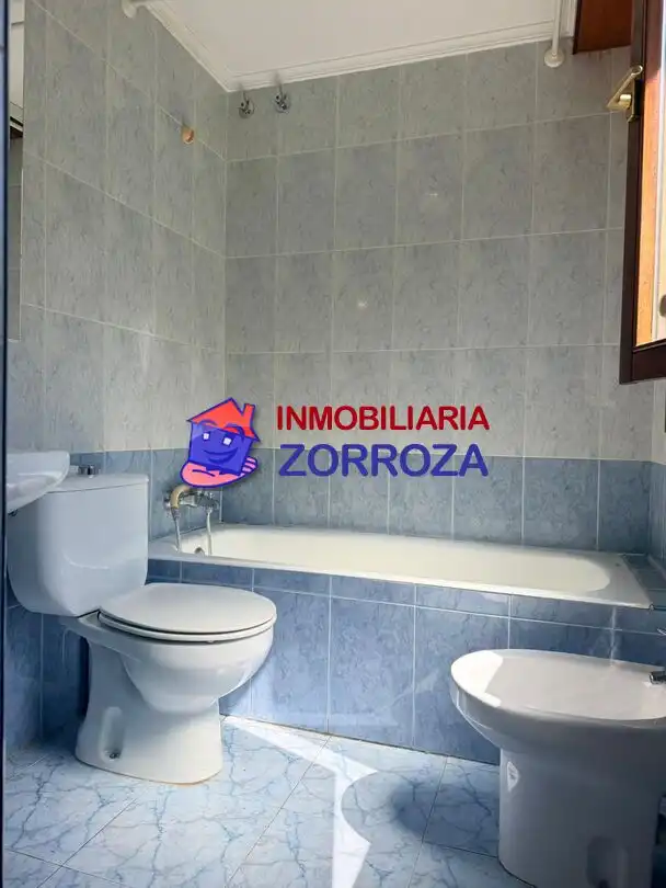 Badezimmer von Wohnung zum Verkauf in Bilbao  mit Heizung