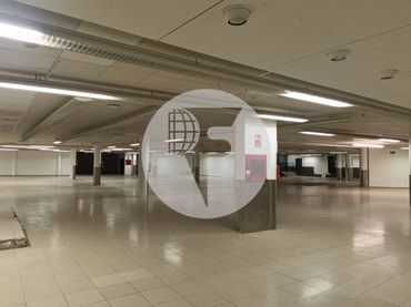 Business premises to rent in Sud