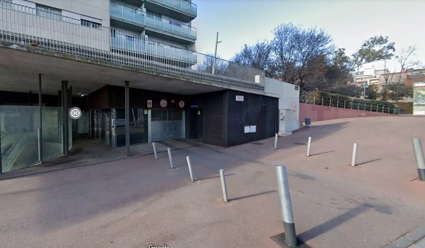 Garaje de alquiler en Carrer de la Independència, Sant Pere, Nord-oest