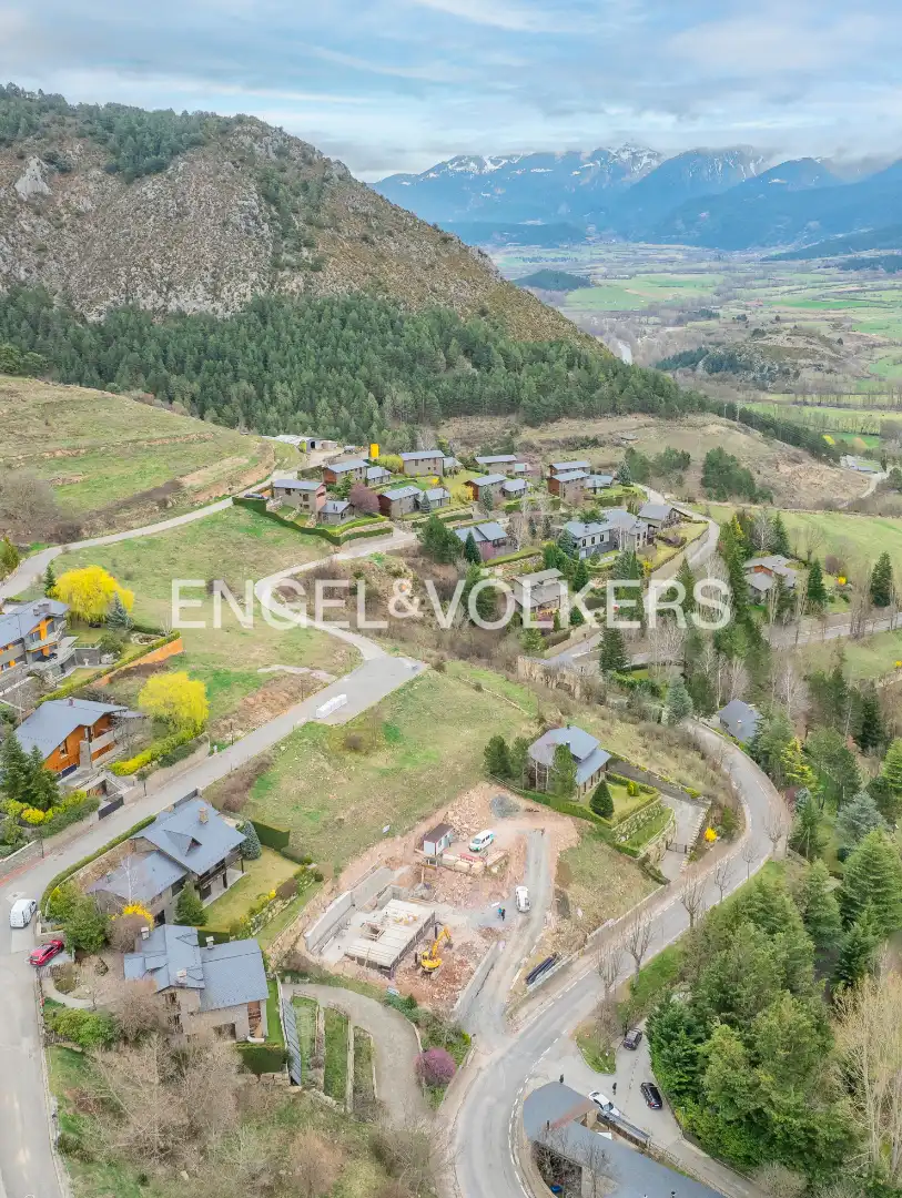 Houses for sale in Prullans  with Air Conditioner, Heating and Private garden