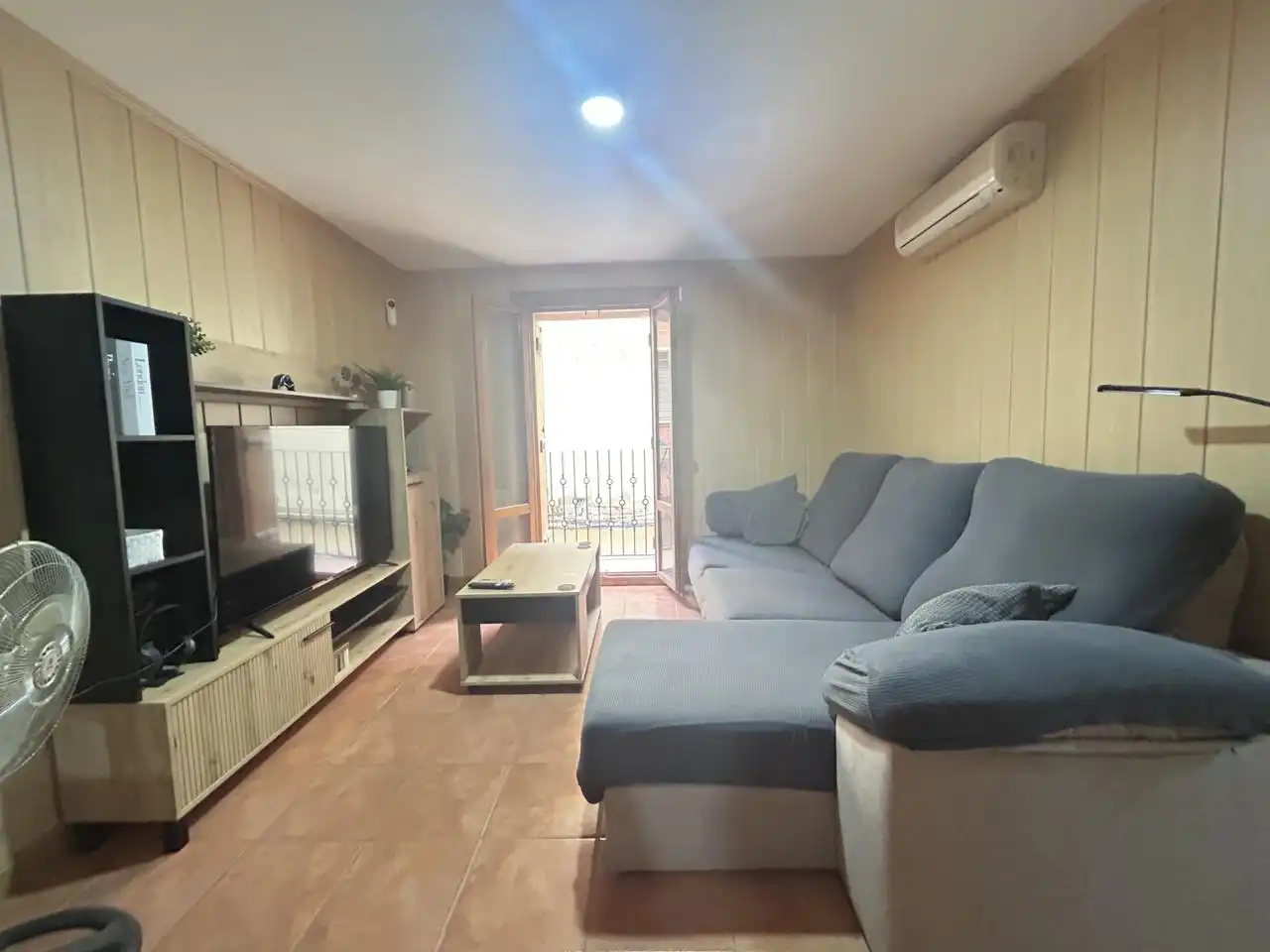 Living room of Flat for sale in Valtierra  with Air Conditioner, Parquet flooring and Storage room