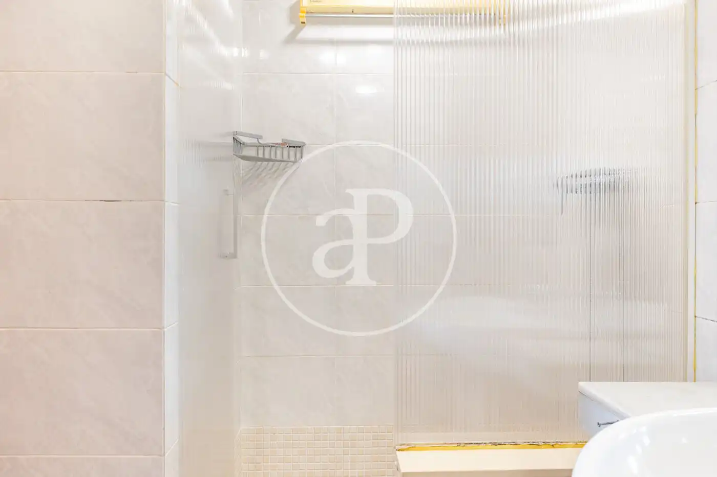 Bathroom of Flat for sale in Barcelona  with Air Conditioner, Heating and Terrace