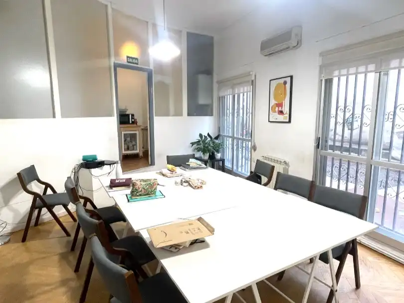 Comedor de Oficina de alquiler en Madrid con Aire acondicionado, Calefacción y Amueblado