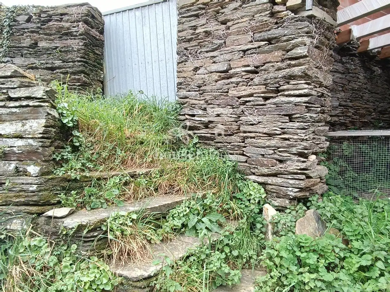Finca rústica en venta en Lugo con Calefacción y Jardín privado