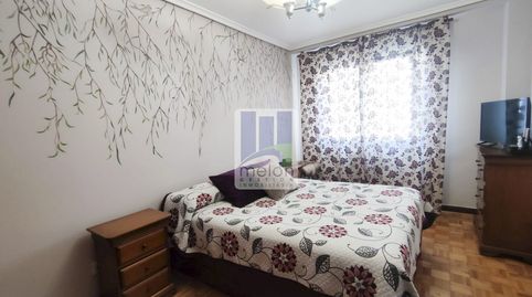 Foto 2 de Piso en venta en Plaza de Roma, Gamonal - San Bruno - G9, Burgos Capital