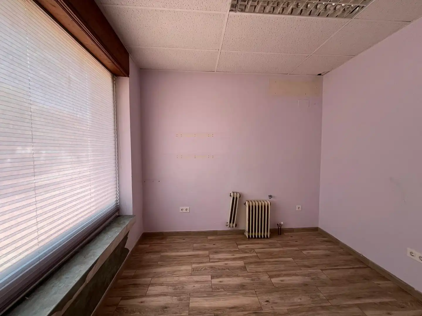 Schlafzimmer von Geschaftsraum zur Miete in Tudela de Duero mit Heizung und Parkett