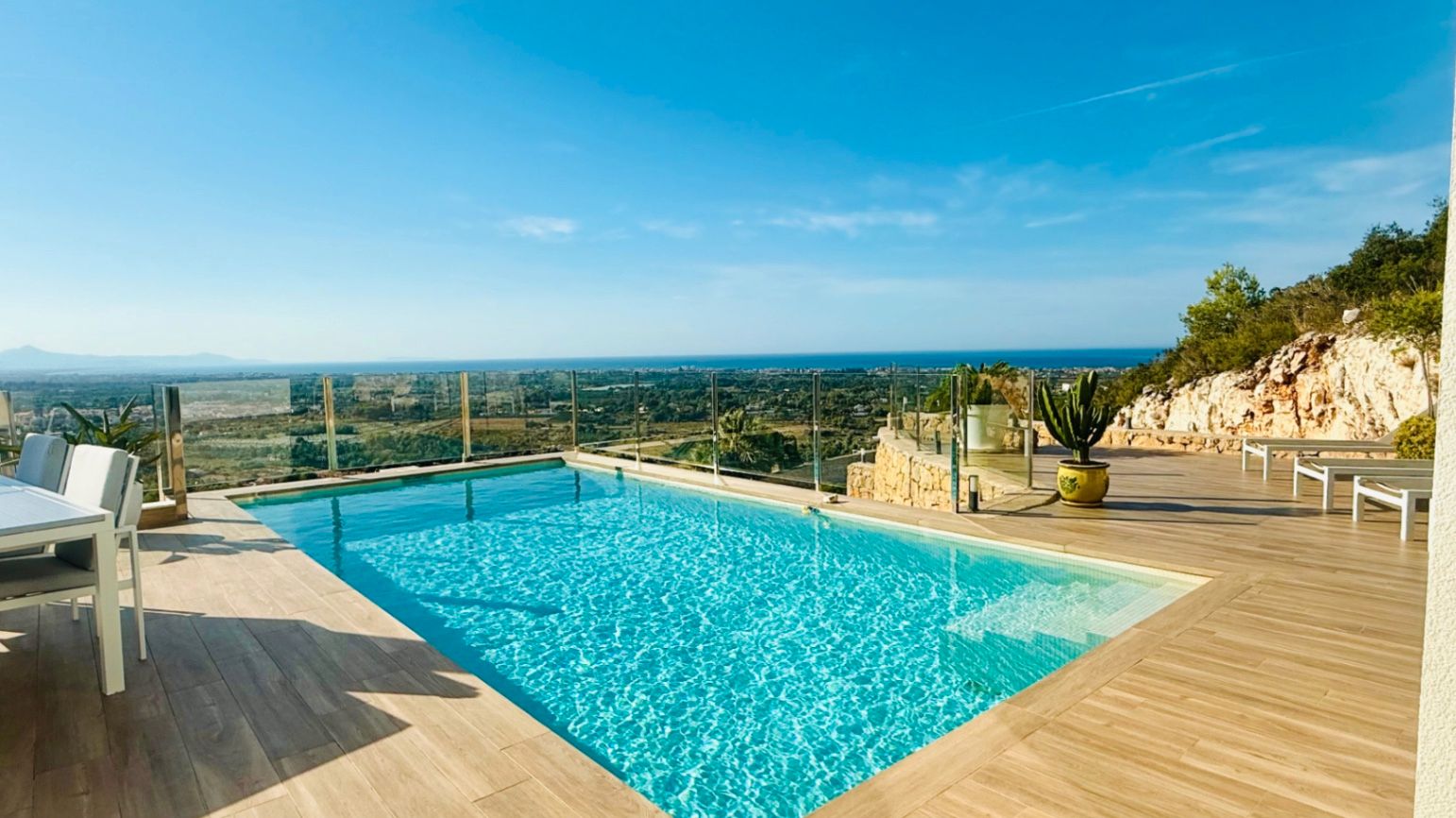 Swimming pool of House or chalet for sale in Dénia  with Air Conditioner, Heating and Private garden