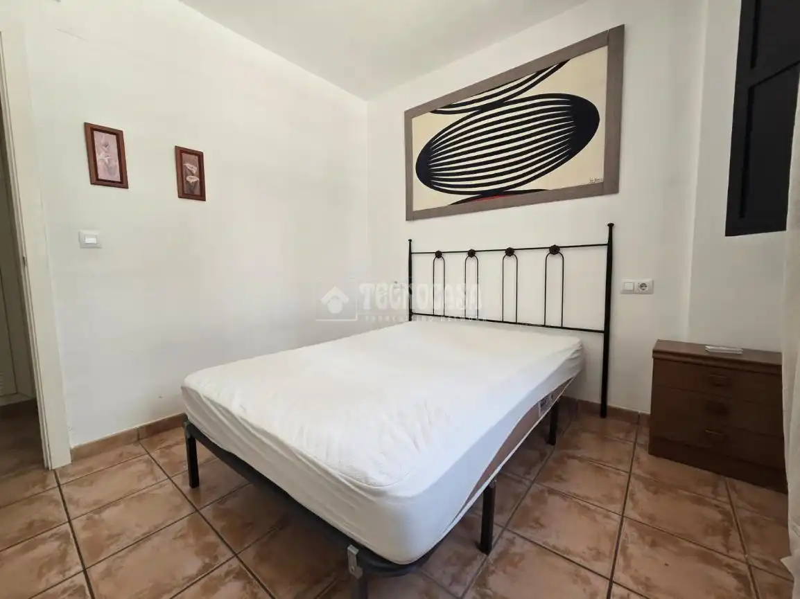 Habitación de Piso en venta en Vélez de Benaudalla con Aire acondicionado, Terraza y Piscina comunitaria