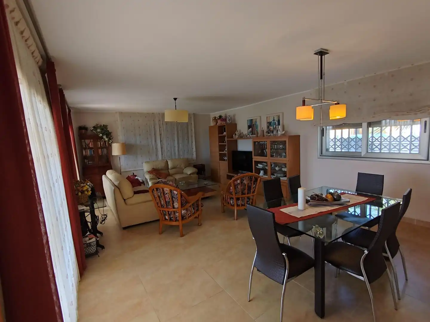 Sala de estar de Casa o chalet en venta en El Vendrell con Aire acondicionado, Calefacción y Jardín privado