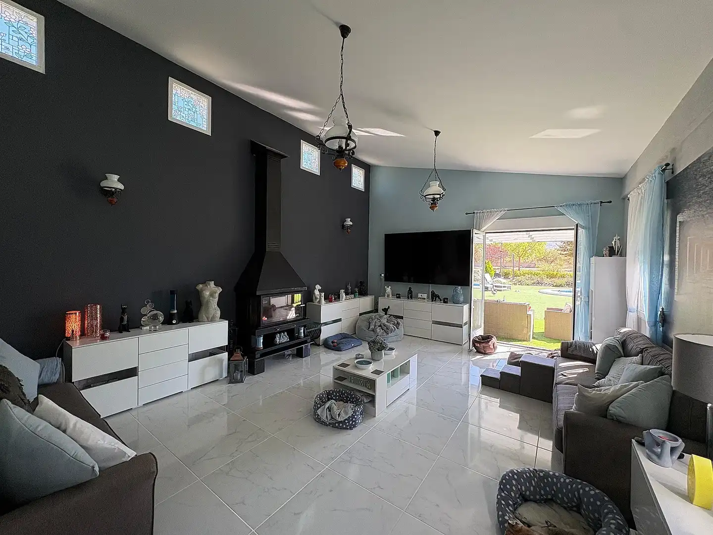 Sala d'estar de Casa o xalet en venda en Biar amb Calefacció, Jardí privat i Parquet