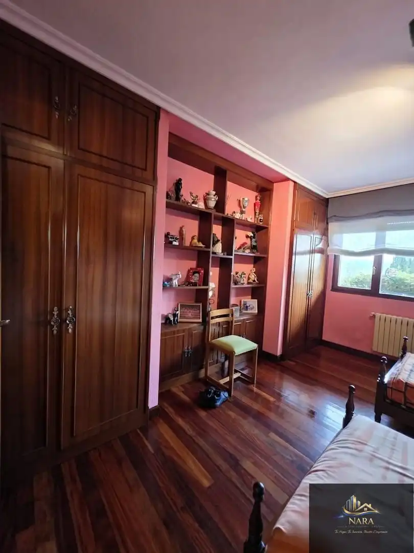 Houses for sale in Torrelavega   with Heating, Private garden and Parquet flooring