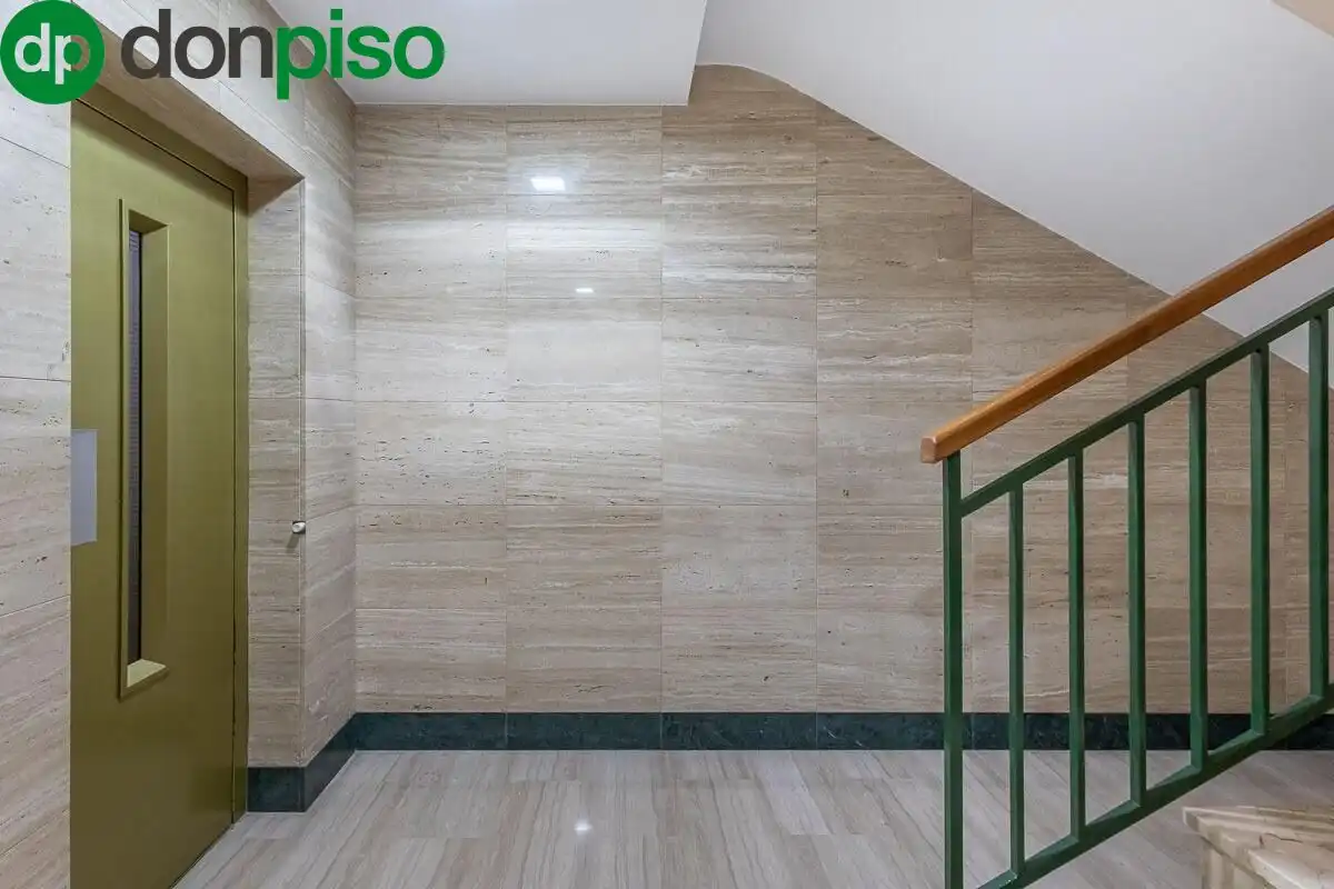 Flat for sale in Granada