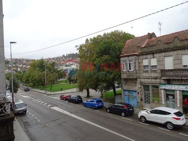 Adossat amb balcó en venda a Avenida de Ramón Nieto
