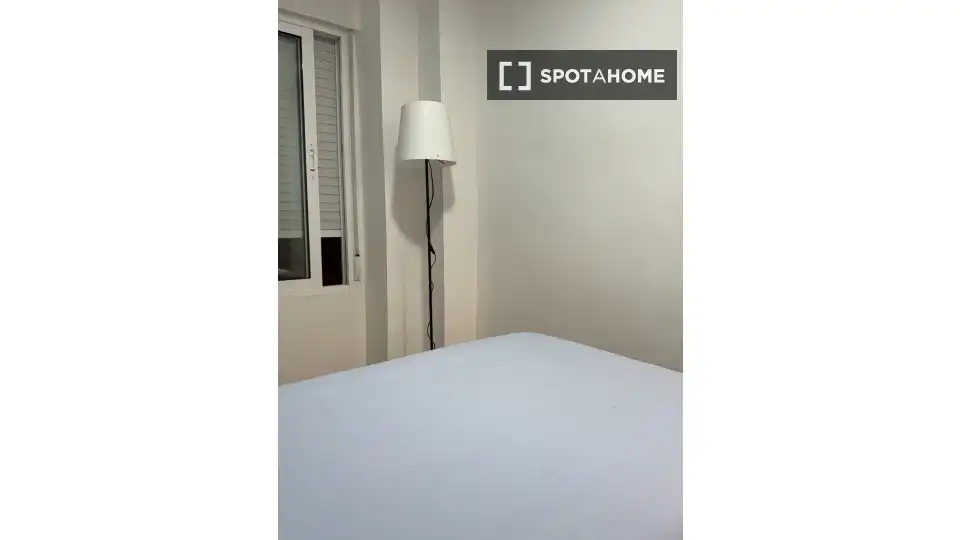 Habitación de Piso de alquiler en Alicante / Alacant con Aire acondicionado, Calefacción y Amueblado