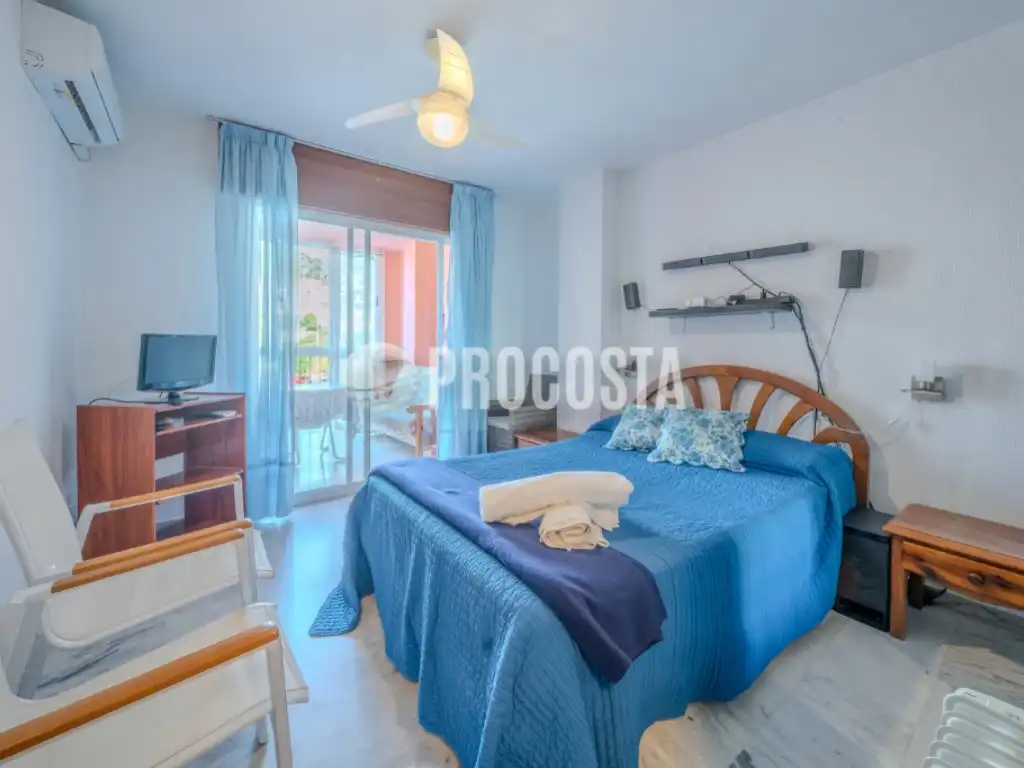 Bedroom of Flat for sale in Almuñécar  with Internet