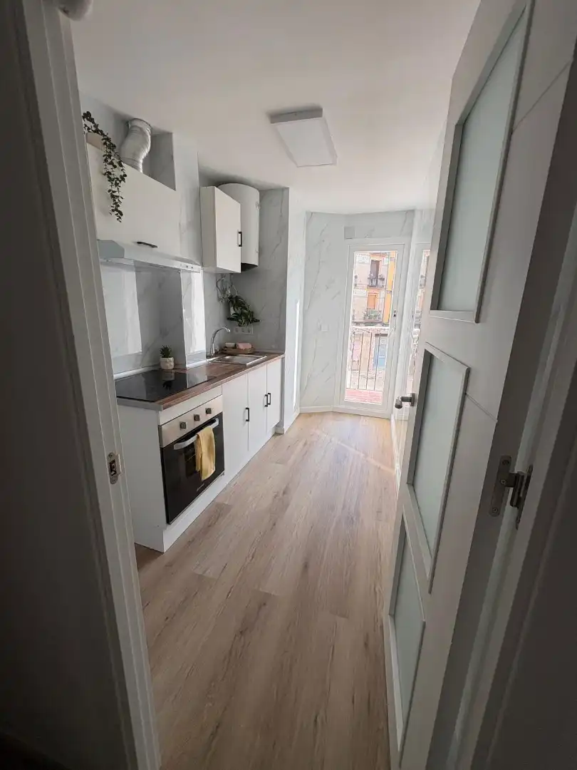 Küche von Wohnung zum Verkauf in Zaragoza mit Klimaanlage, Heizung und Balkon