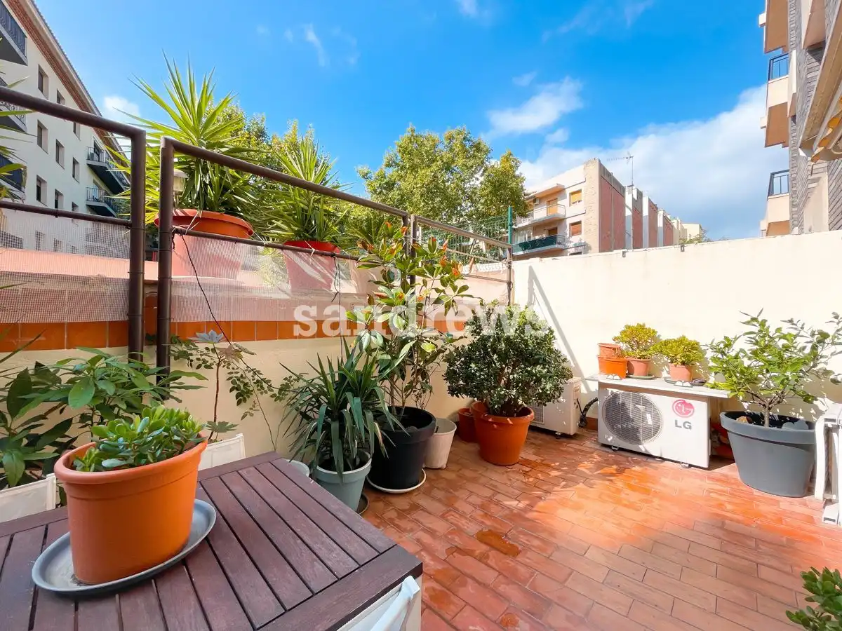 Garden of Flat for sale in Figueres  with Air Conditioner, Heating and Terrace