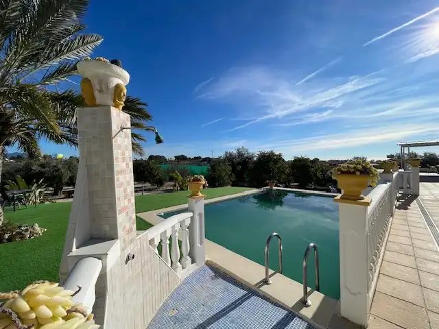 Piscina de Casa o xalet en venda en Alicante / Alacant amb Aire condicionat, Calefacció i Jardí privat