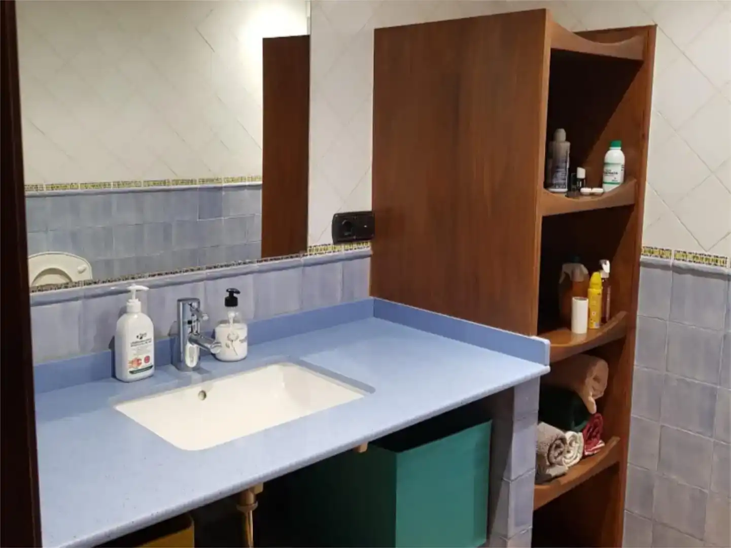Bany de Pis de lloguer en Padul amb Aire condicionat, Parquet i Traster