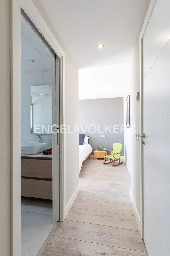 Bedroom of Duplexes for sale in Madrid  with Air Conditioner, Heating and Private garden