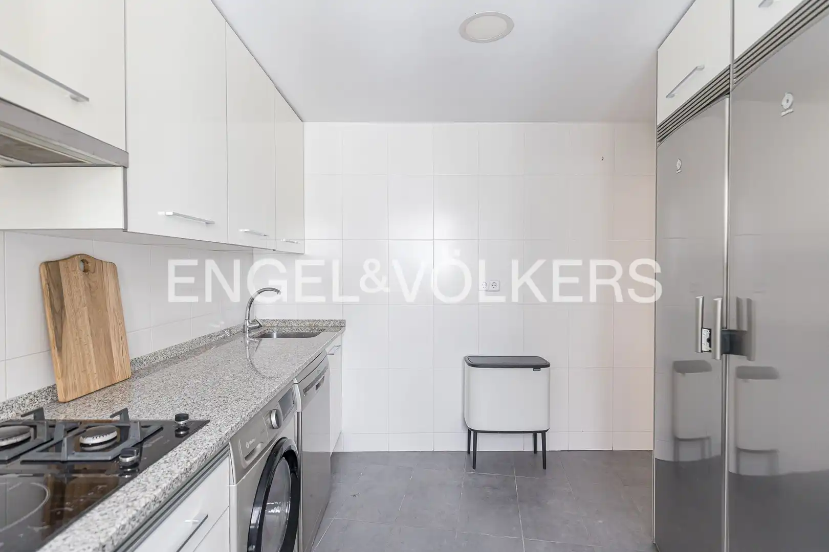 Kitchen of Flat for rent in Madrid  with Air Conditioner, Heating and Balcony