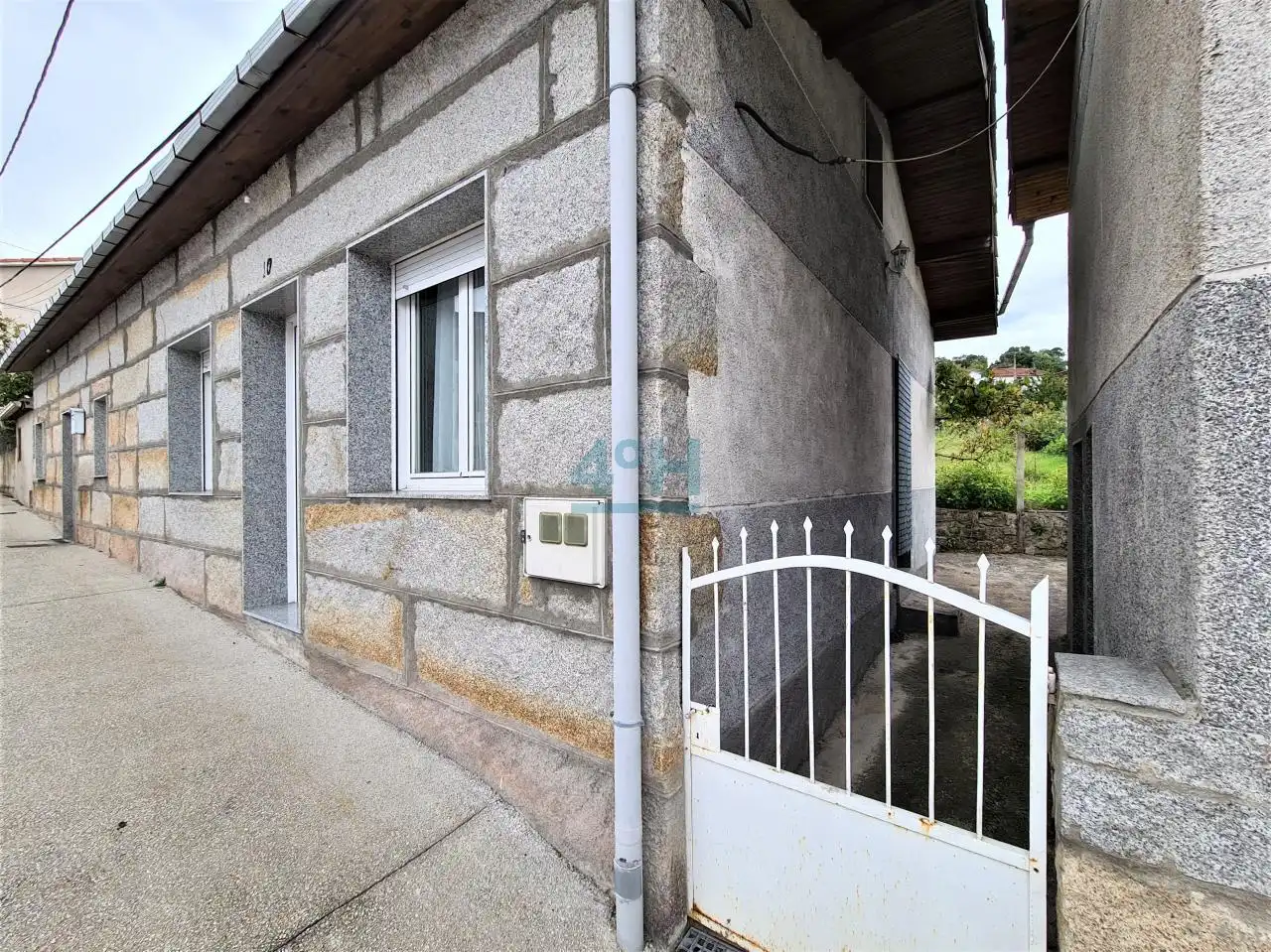 Vista exterior de Casa o xalet en venda en Ourense Capital  amb Jardí privat i Traster
