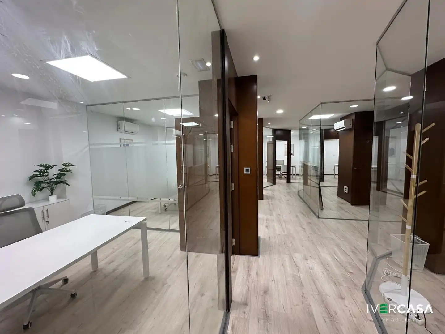 Büro zur Miete in Granada mit Klimaanlage und Heizung