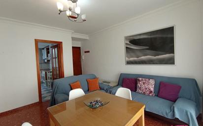 Living room of Flat to rent in  Sevilla Capital  with Air Conditioner, Terrace and Furnished