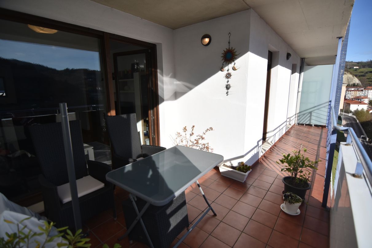 Terraza de Piso en venta en Eibar con Calefacción, Terraza y Amueblado
