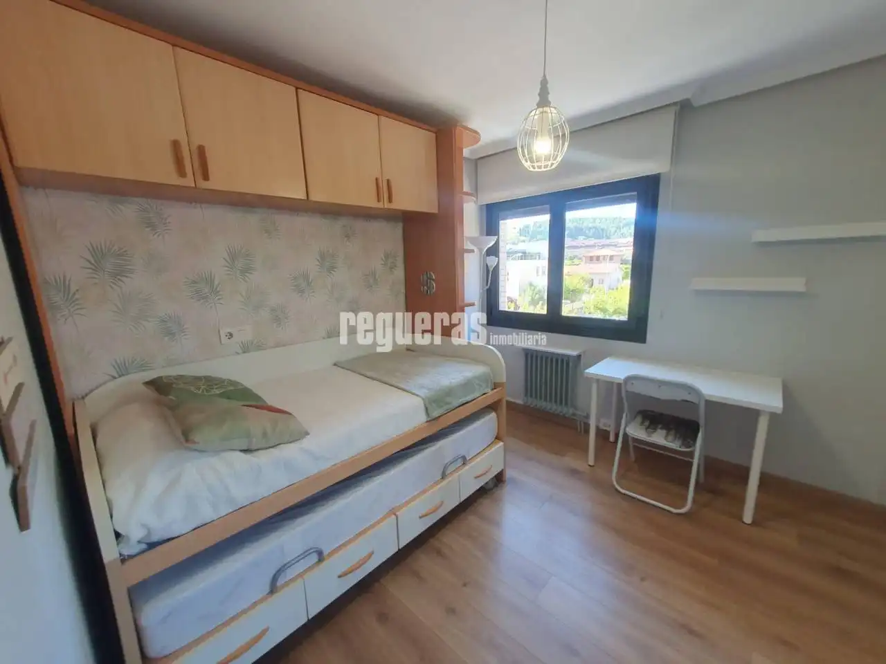 Habitación de Piso de alquiler en Castrillón con Calefacción, Terraza y Amueblado