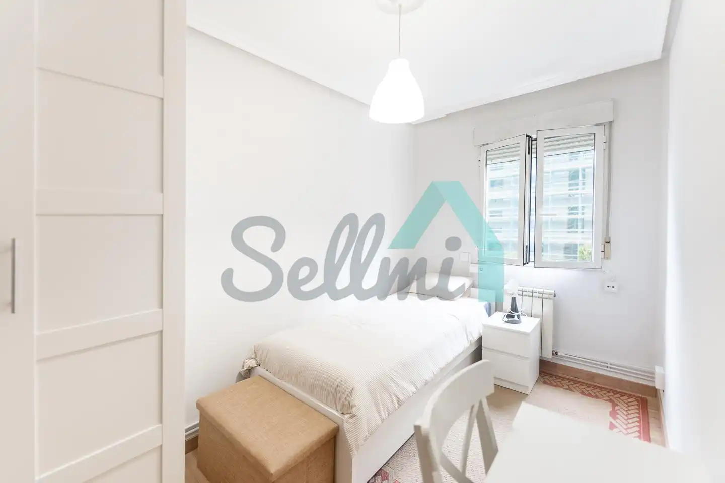 Habitación de Piso de alquiler en Oviedo  con Calefacción, Terraza y Amueblado