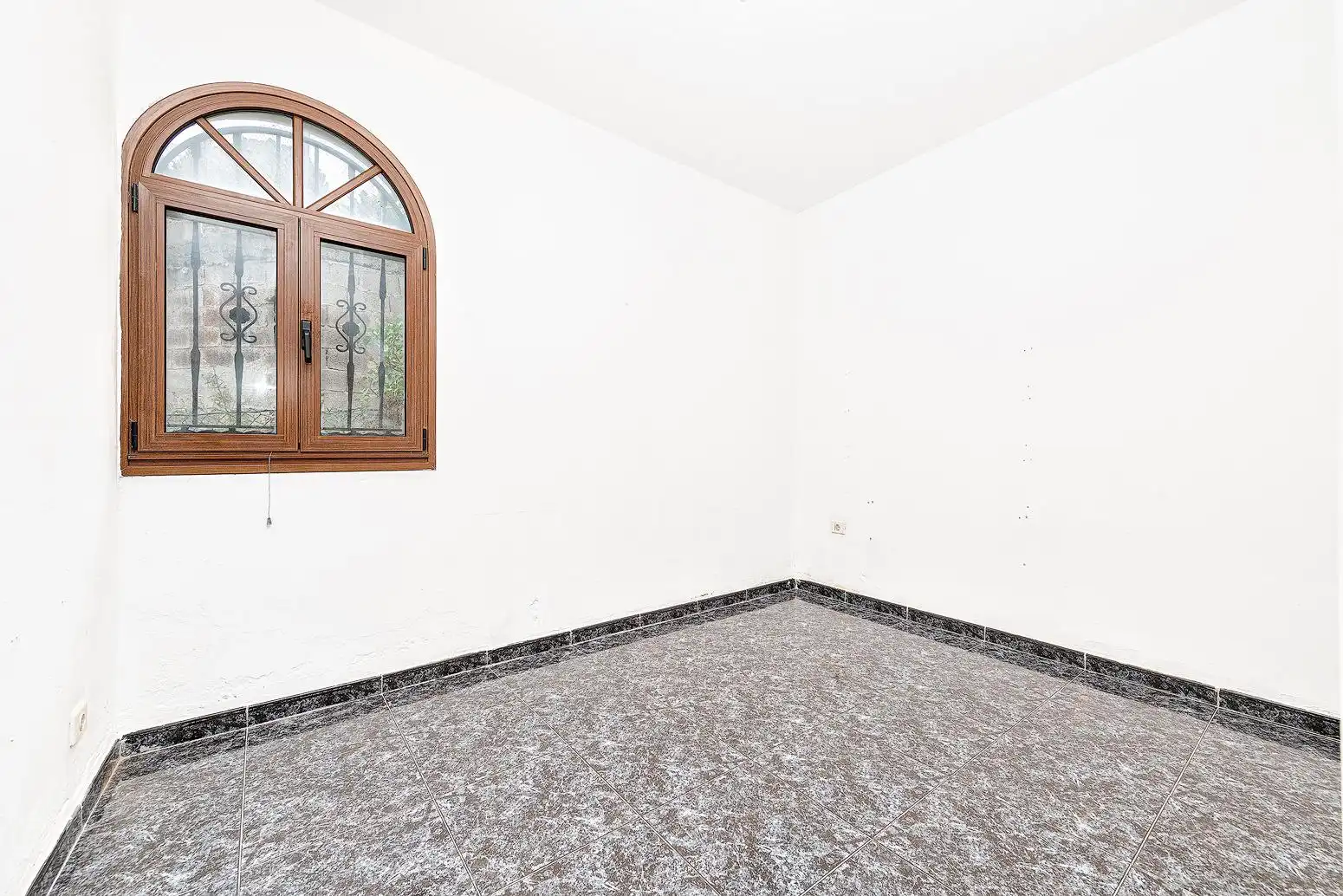 Houses for sale in Ingenio  with Air Conditioner, Heating and Private garden