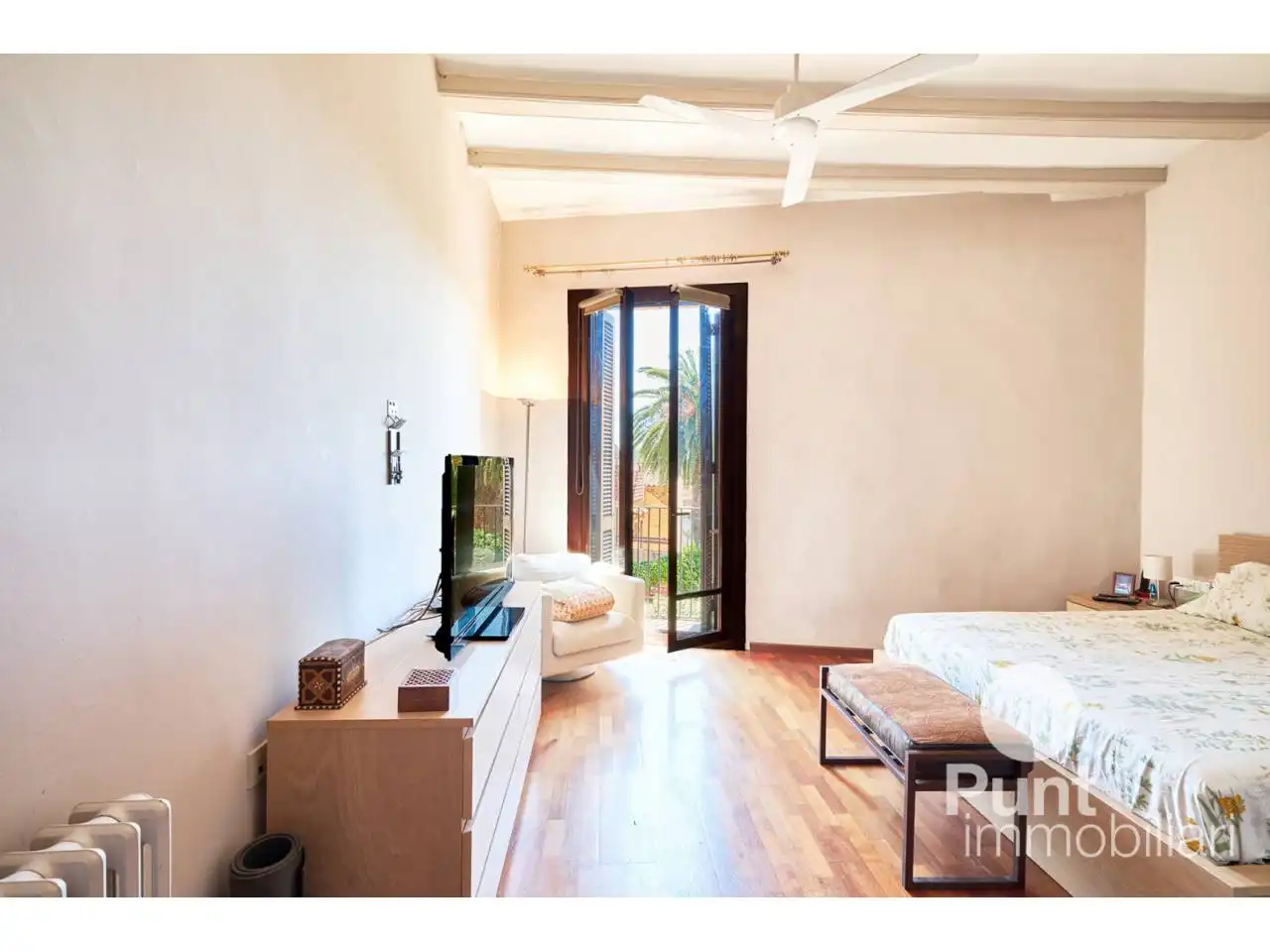 Sala d'estar de Casa adosada en venda en Premià de Dalt amb Aire condicionat, Calefacció i Parquet