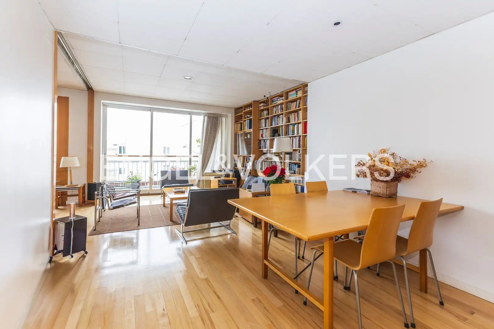 Exterior view of Flat for sale in Madrid  with Air Conditioner, Heating and Parquet flooring
