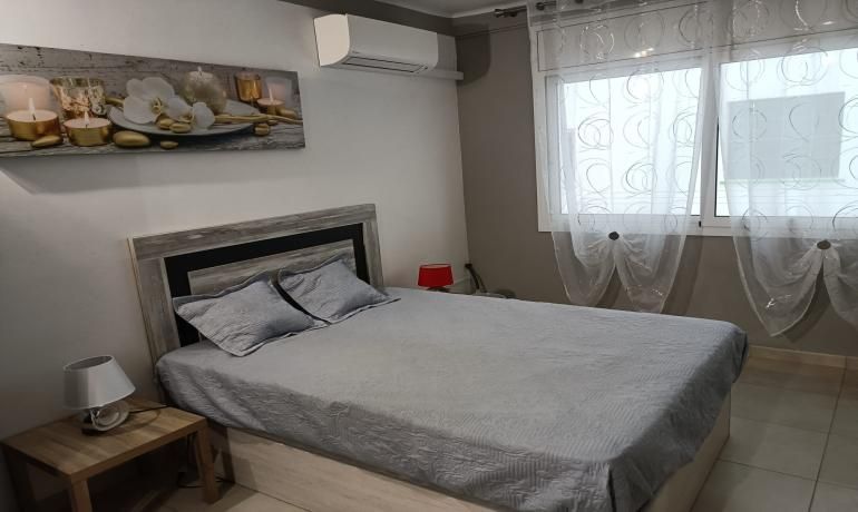 Dormitori de Apartament en venda en Roses amb Moblat