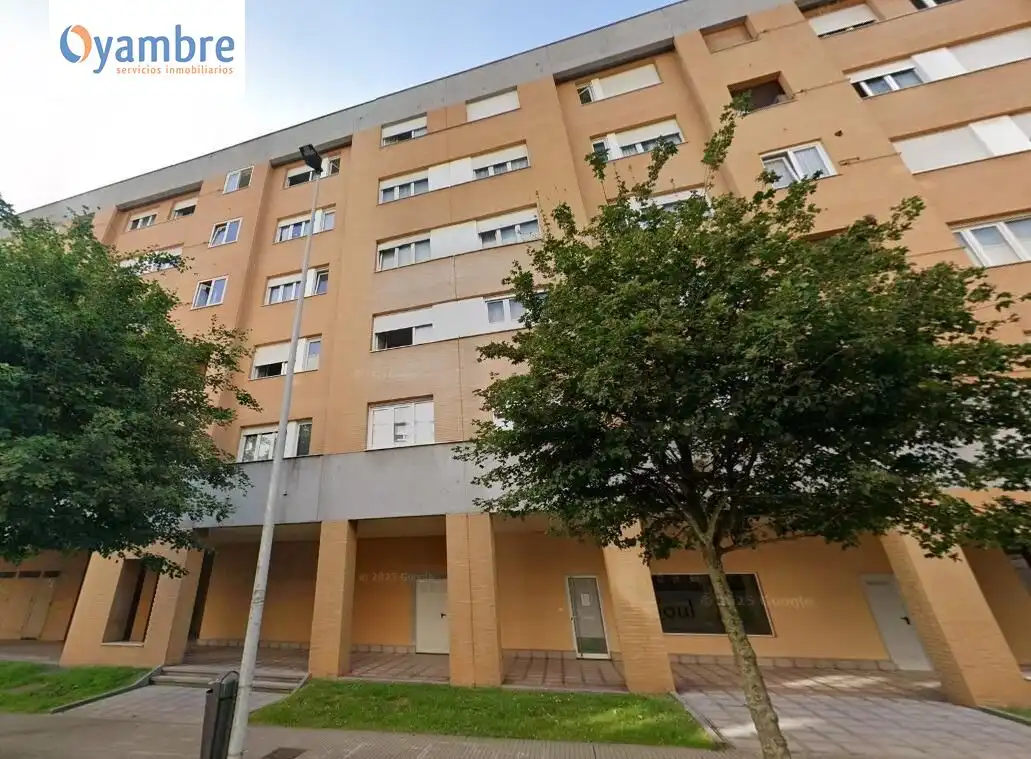 Vista exterior de Pis en venda en Gijón  amb Terrassa i Balcó