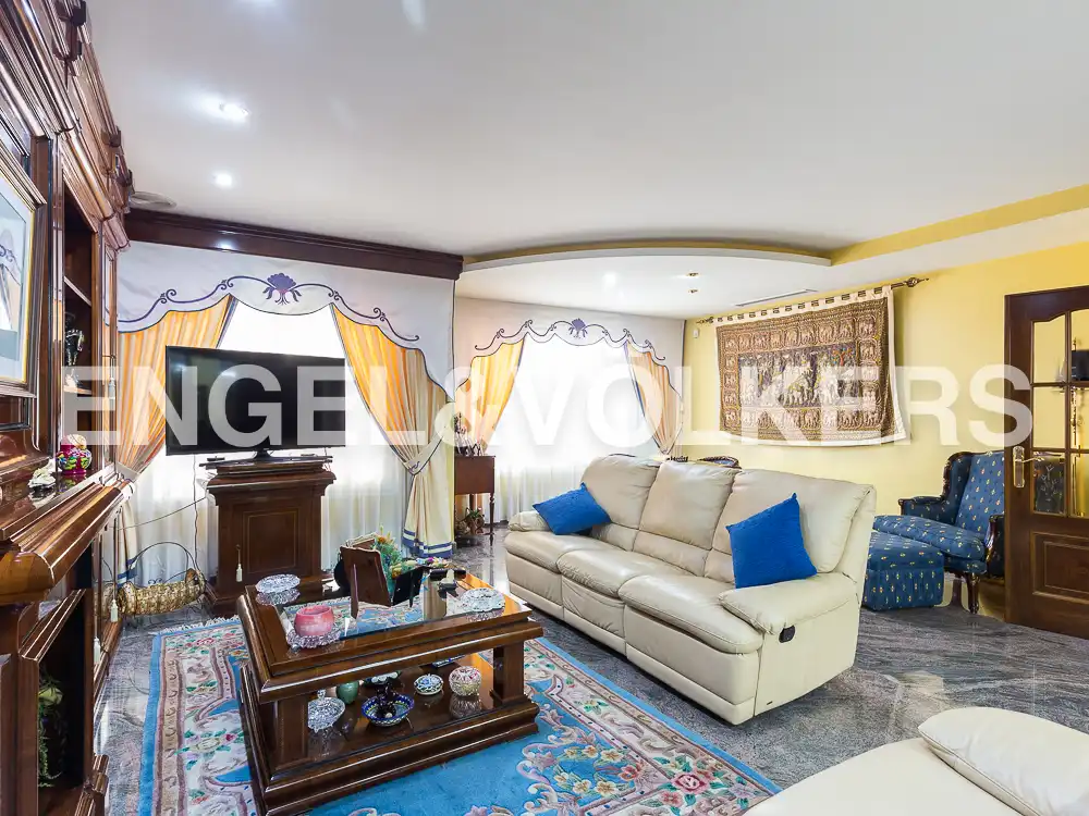 Sala d'estar de Casa o xalet en venda en Aldaia amb Aire condicionat, Calefacció i Jardí privat