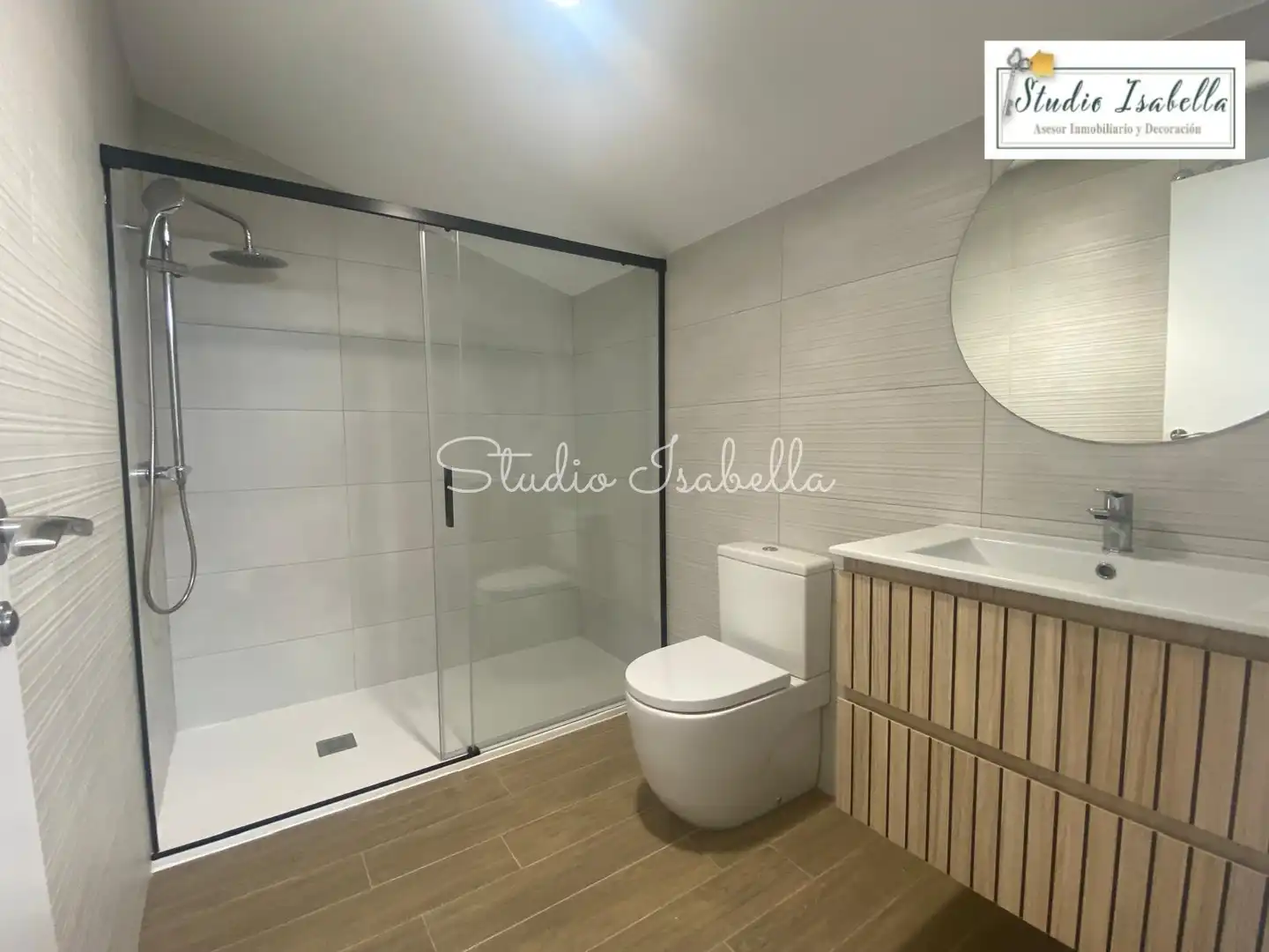Baño de Dúplex de alquiler en Toledo con Aire acondicionado, Calefacción y Terraza